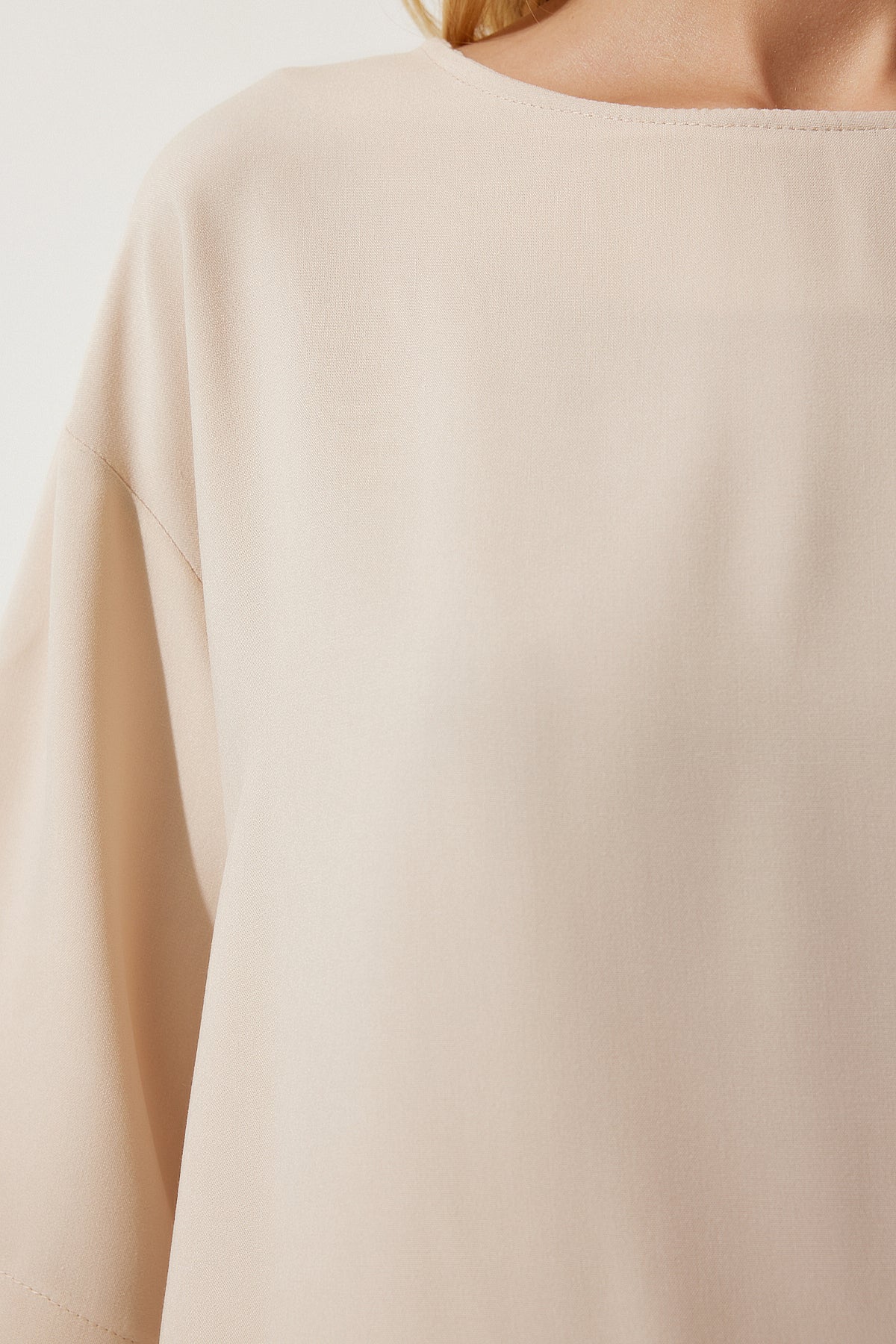 بلوزة Happiness İstanbul لون بيج