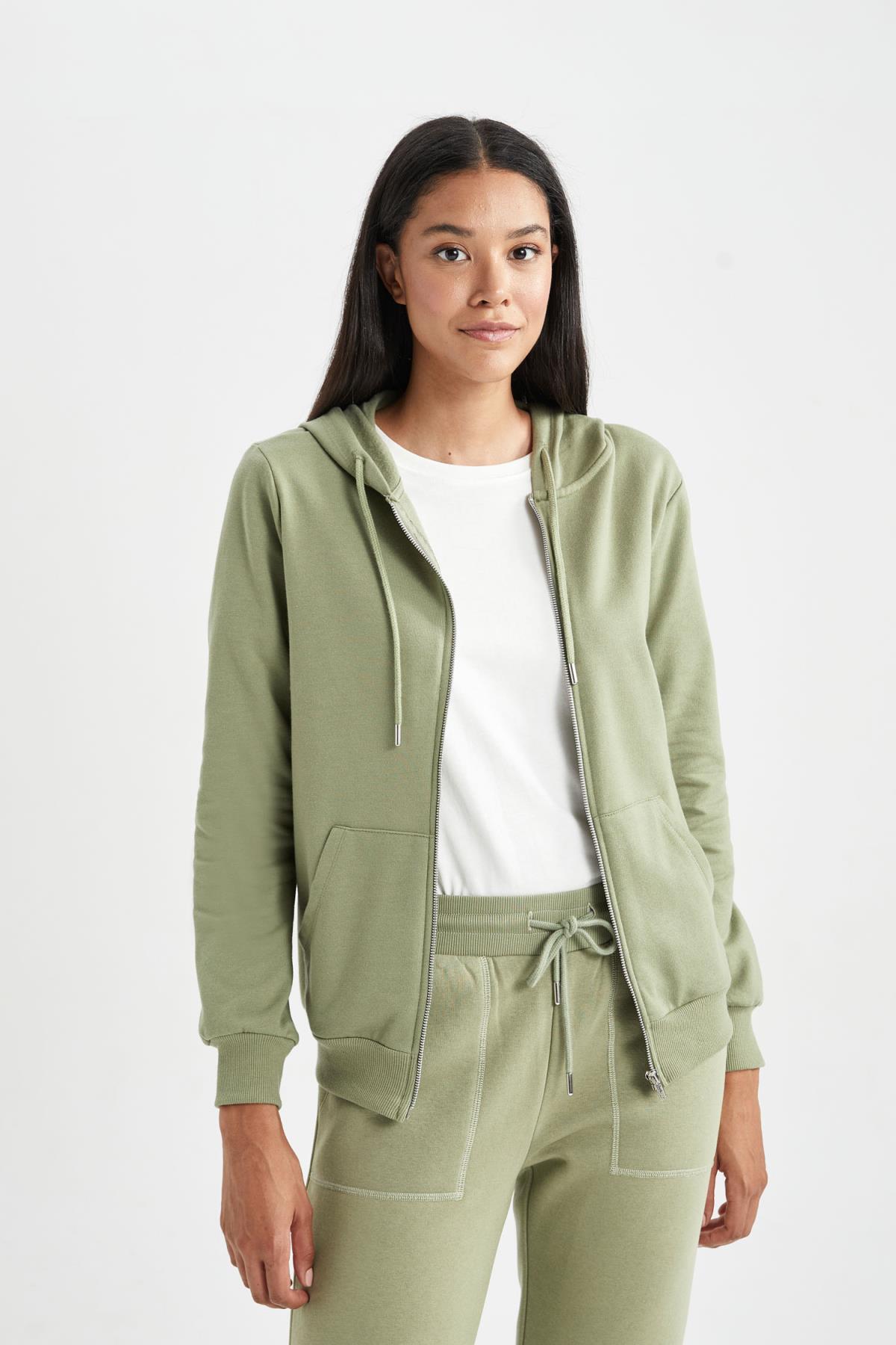 جاكيت خفيف Defacto لون كاكي