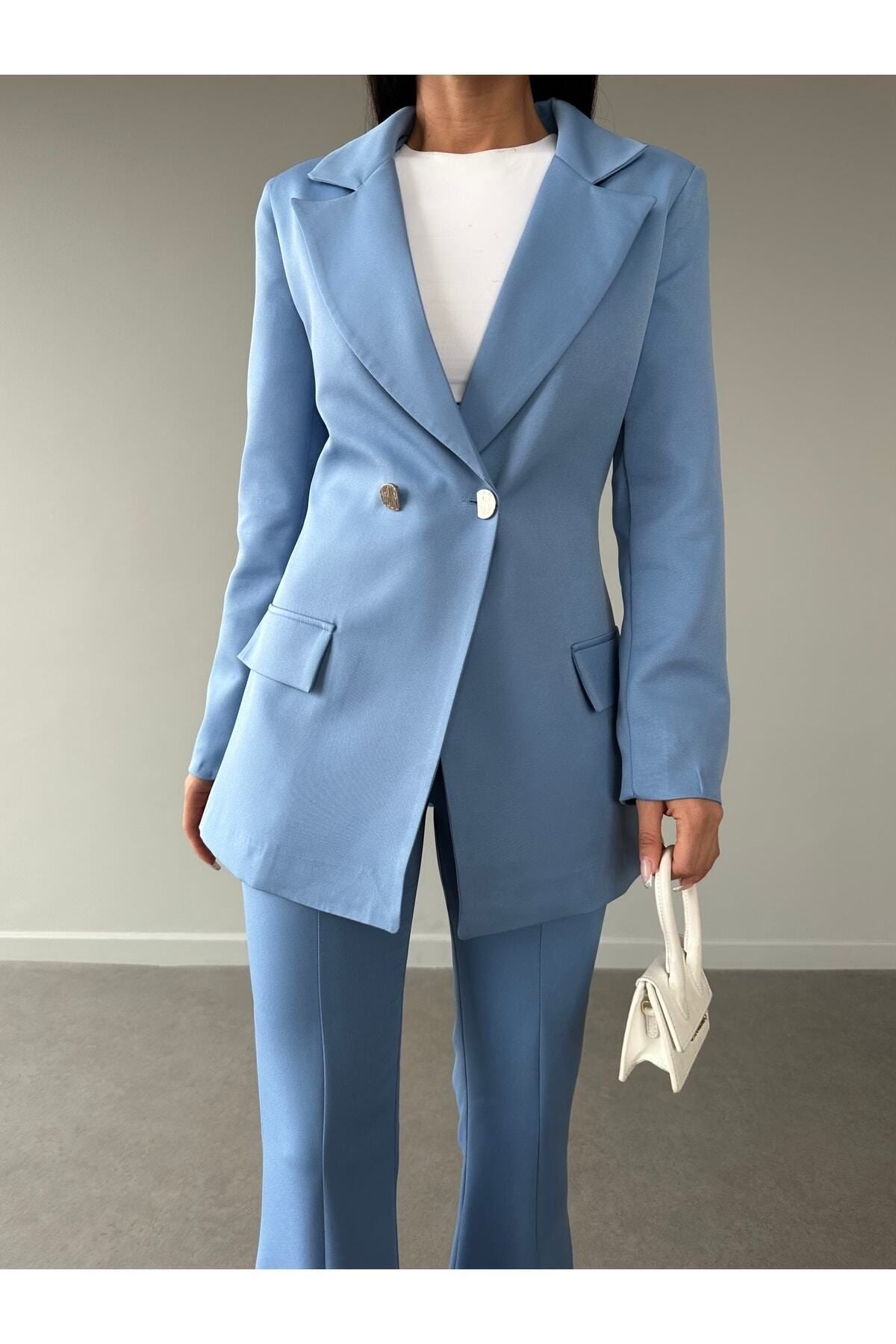 بدلة Female Clothing لون أزرق