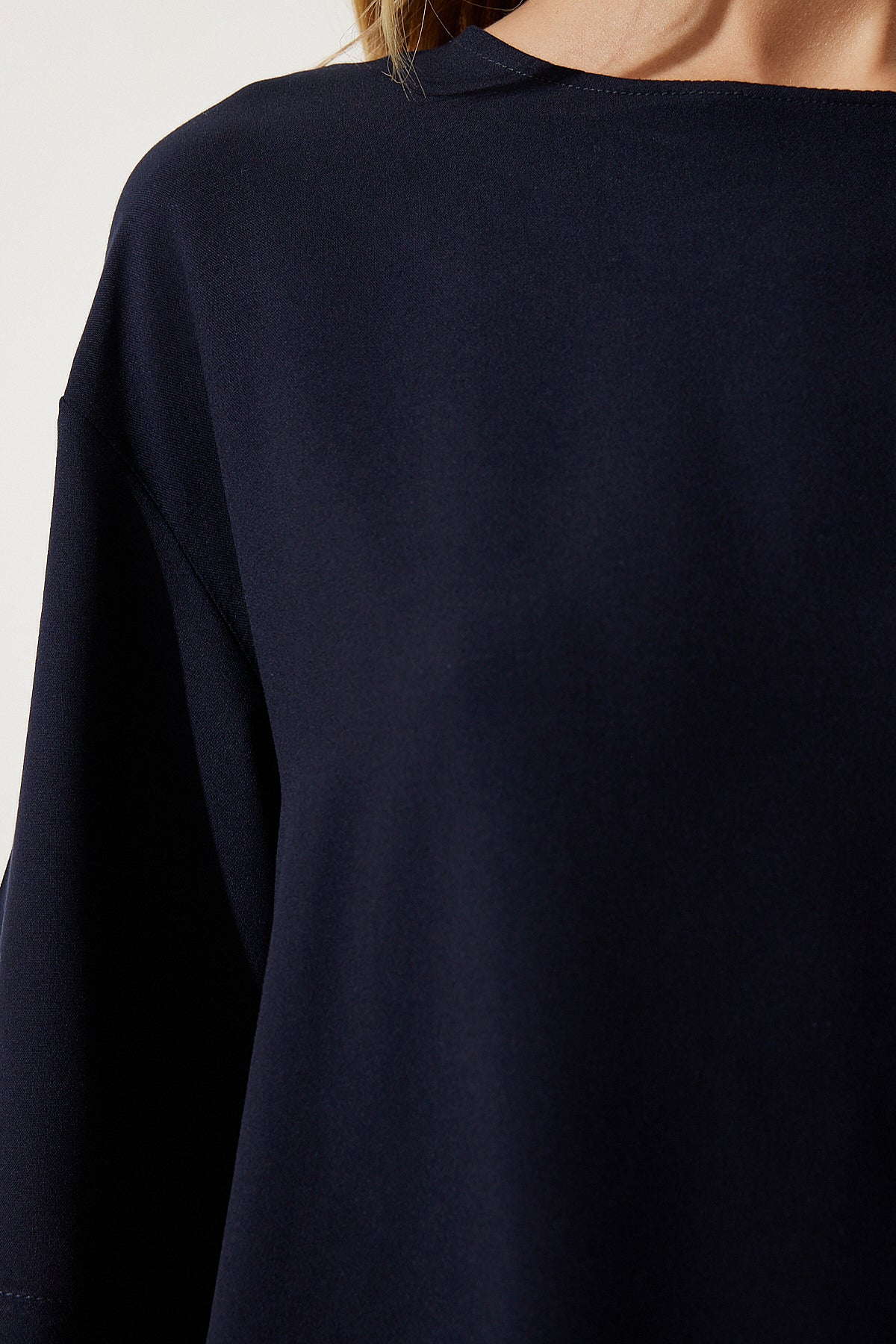 بلوزة Happiness İstanbul لون أزرق غامق