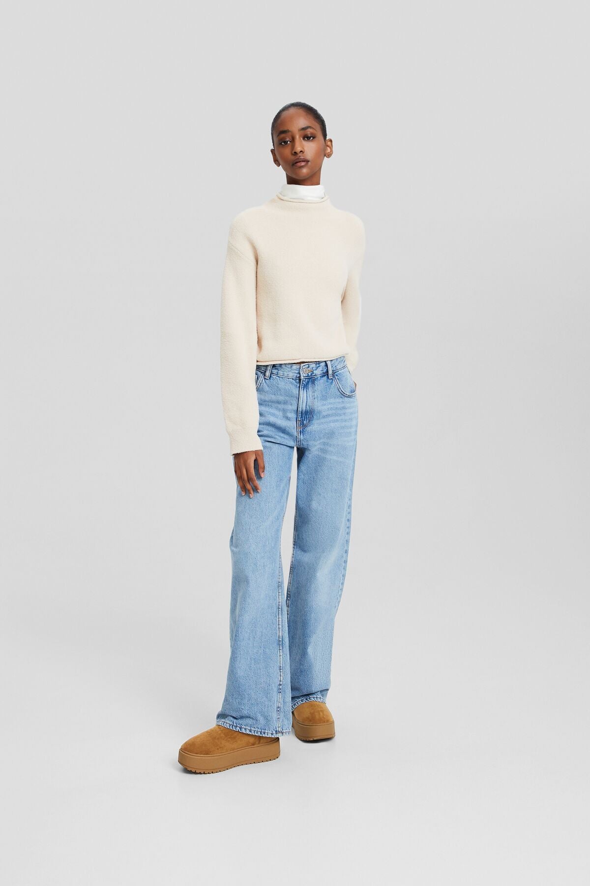 كنزة Bershka لون بيج