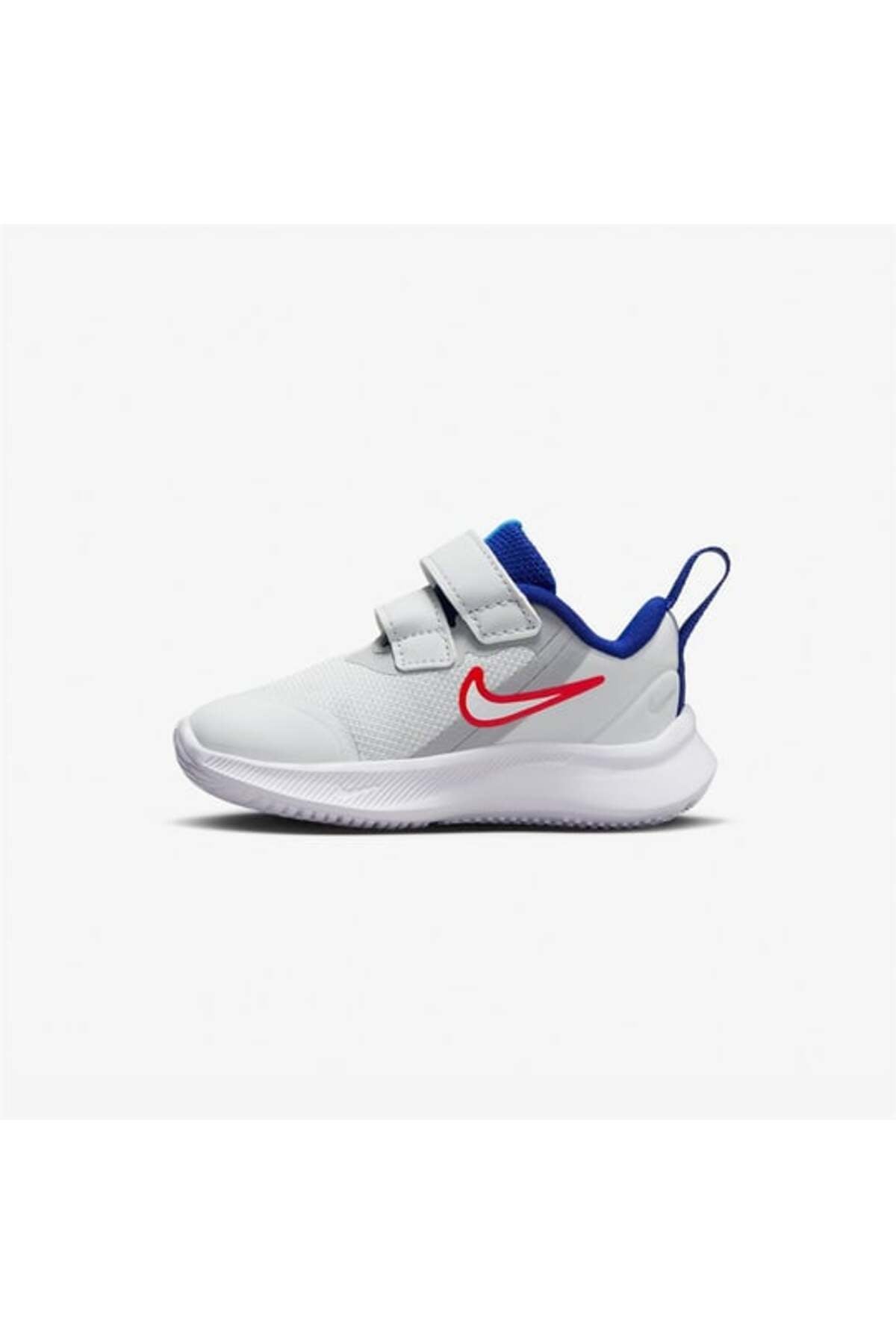 حذاء المشي Nike لون ذهبي