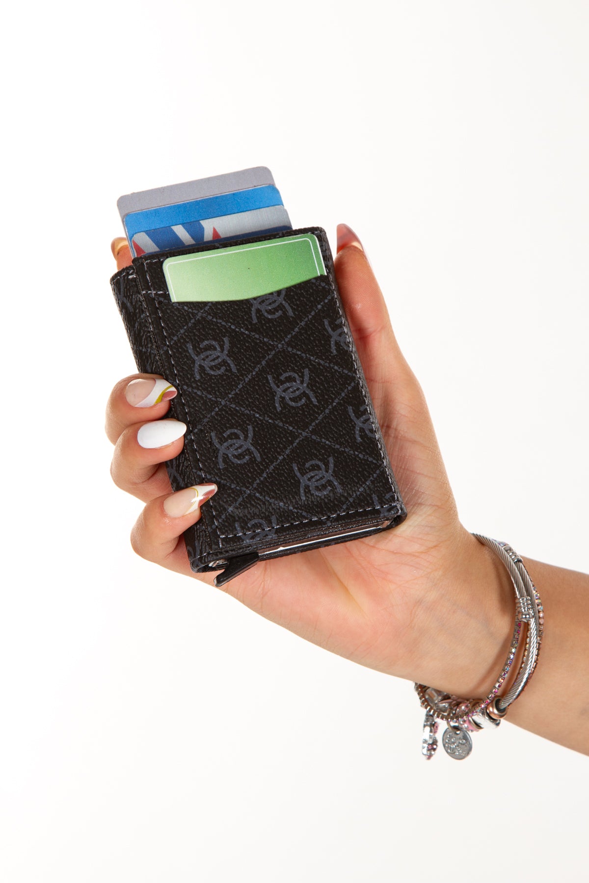 حقيبة يد Newish لون أسود