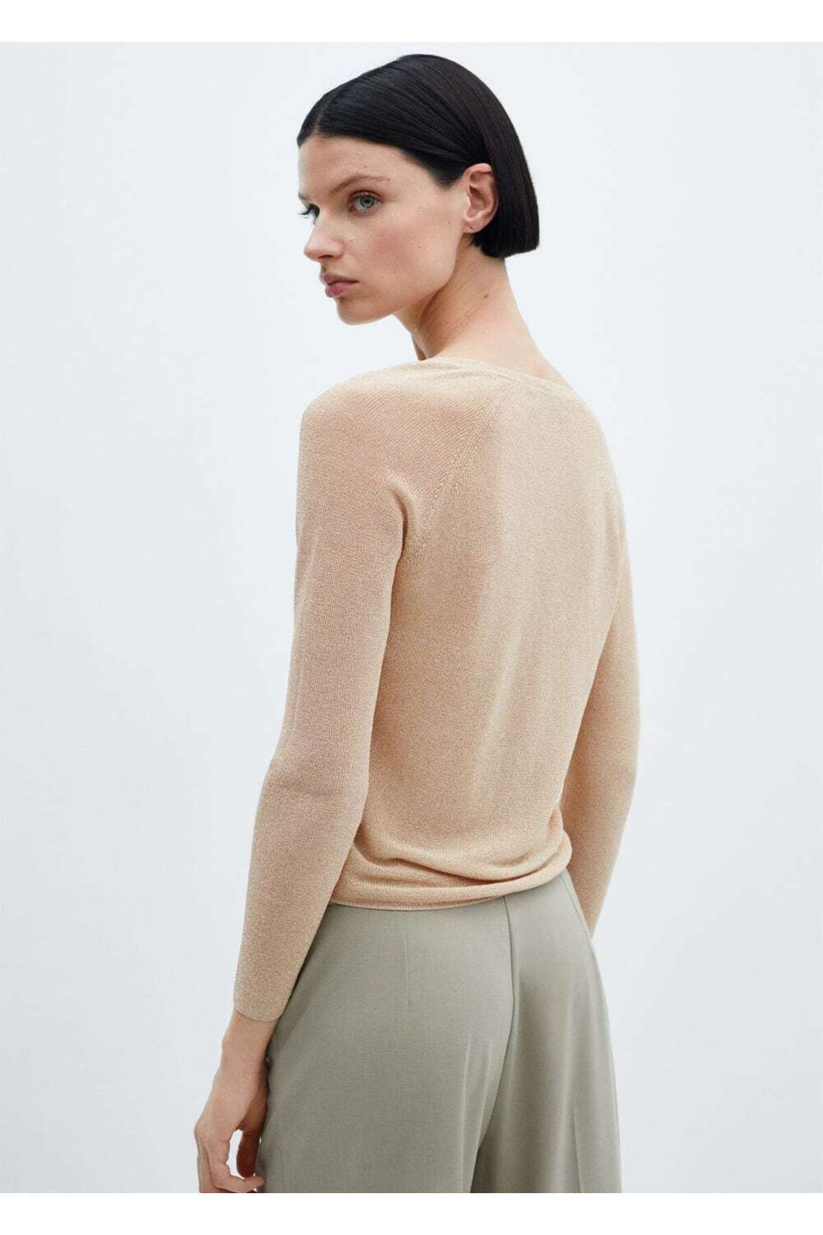 كنزة MANGO لون ذهبي