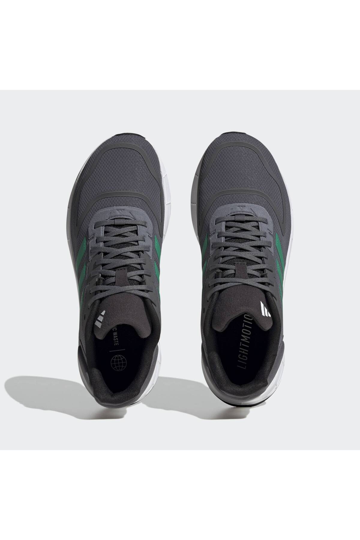 حذاء الجري adidas لون رمادي