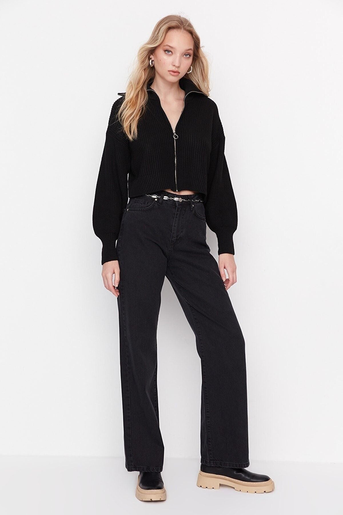 جينز Livik لون أسود