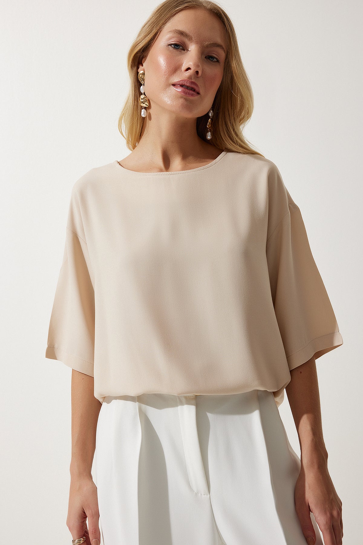 بلوزة Happiness İstanbul لون بيج