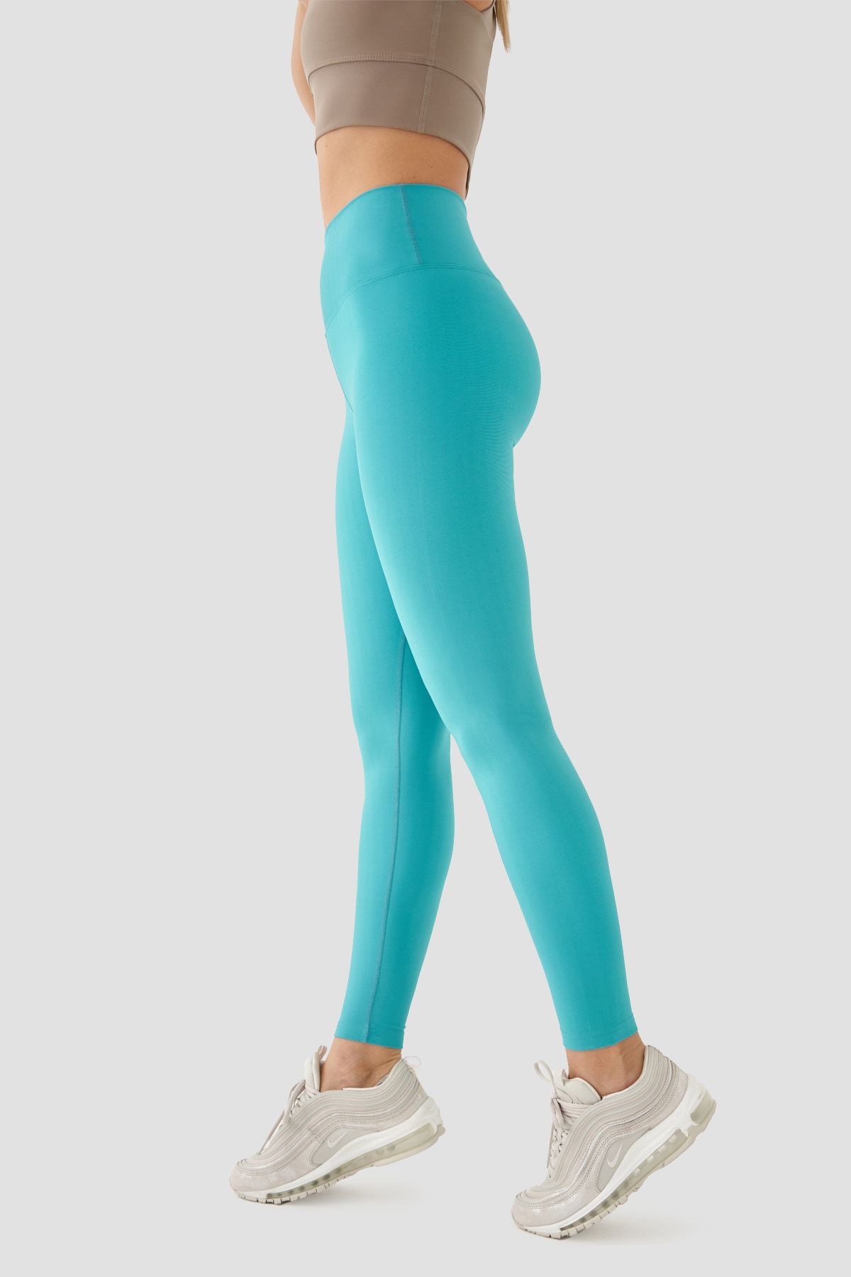تايت Superstacy لون أزرق سماوي