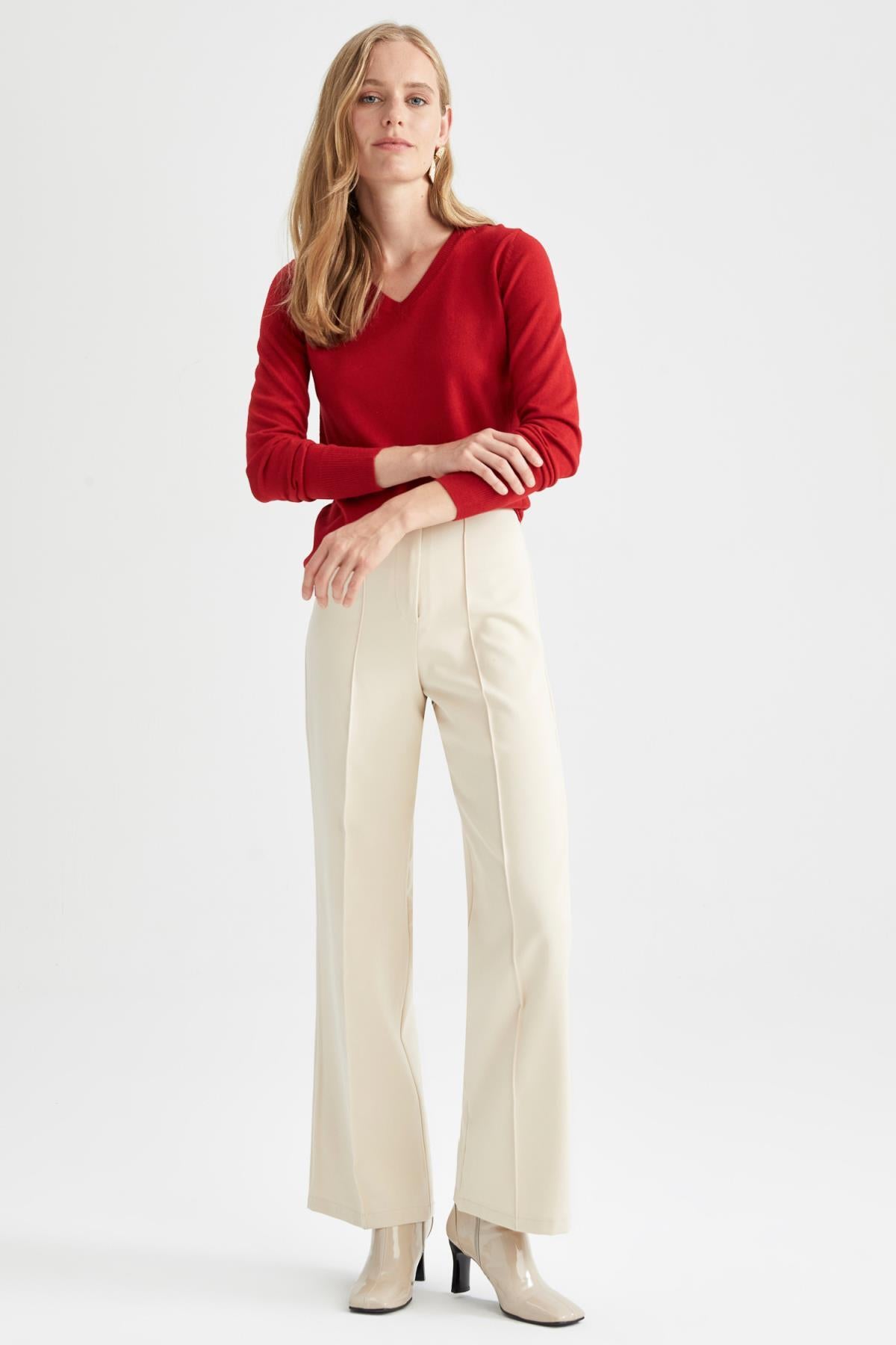 كنزة Defacto لون أحمر