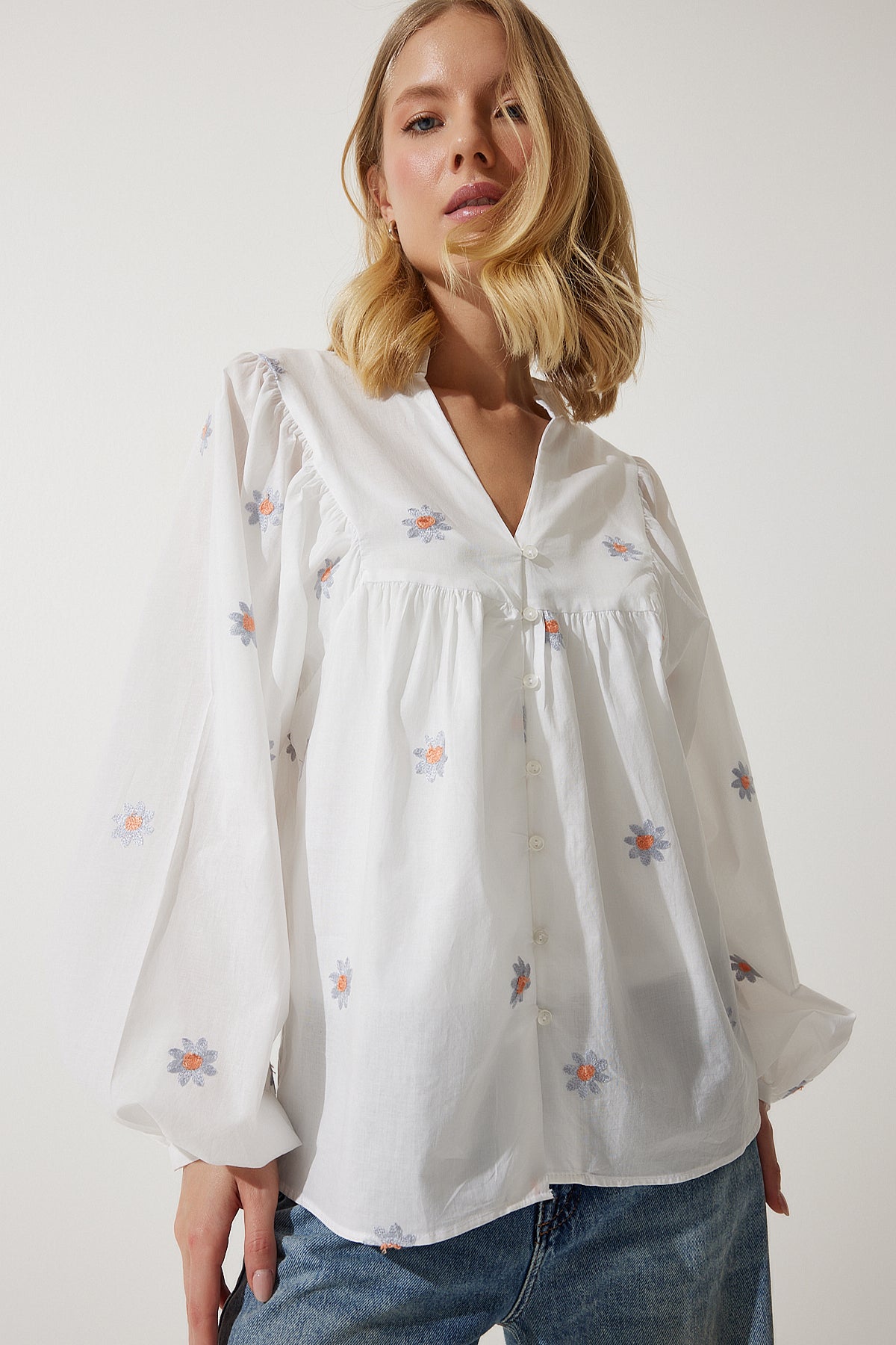 بلوزة Happiness İstanbul لون بيج فاتح