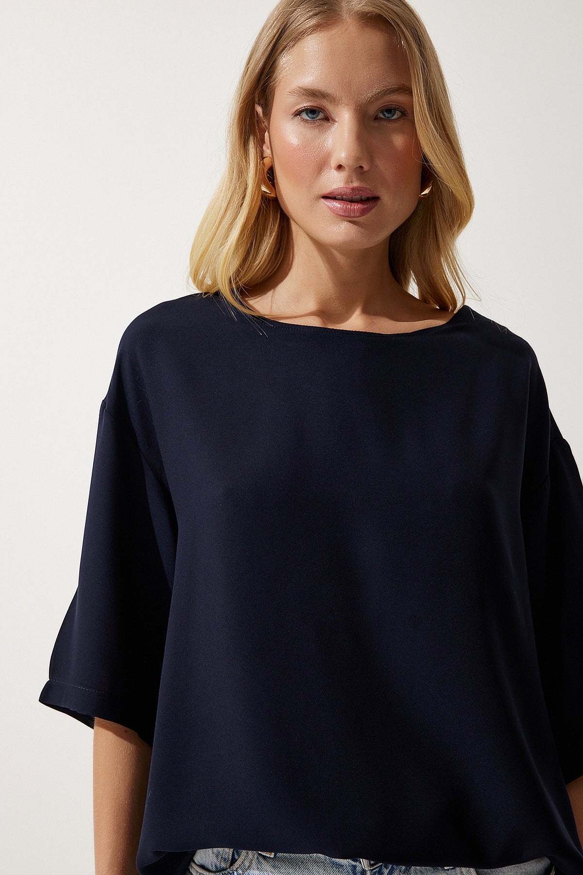 بلوزة Happiness İstanbul لون أزرق غامق