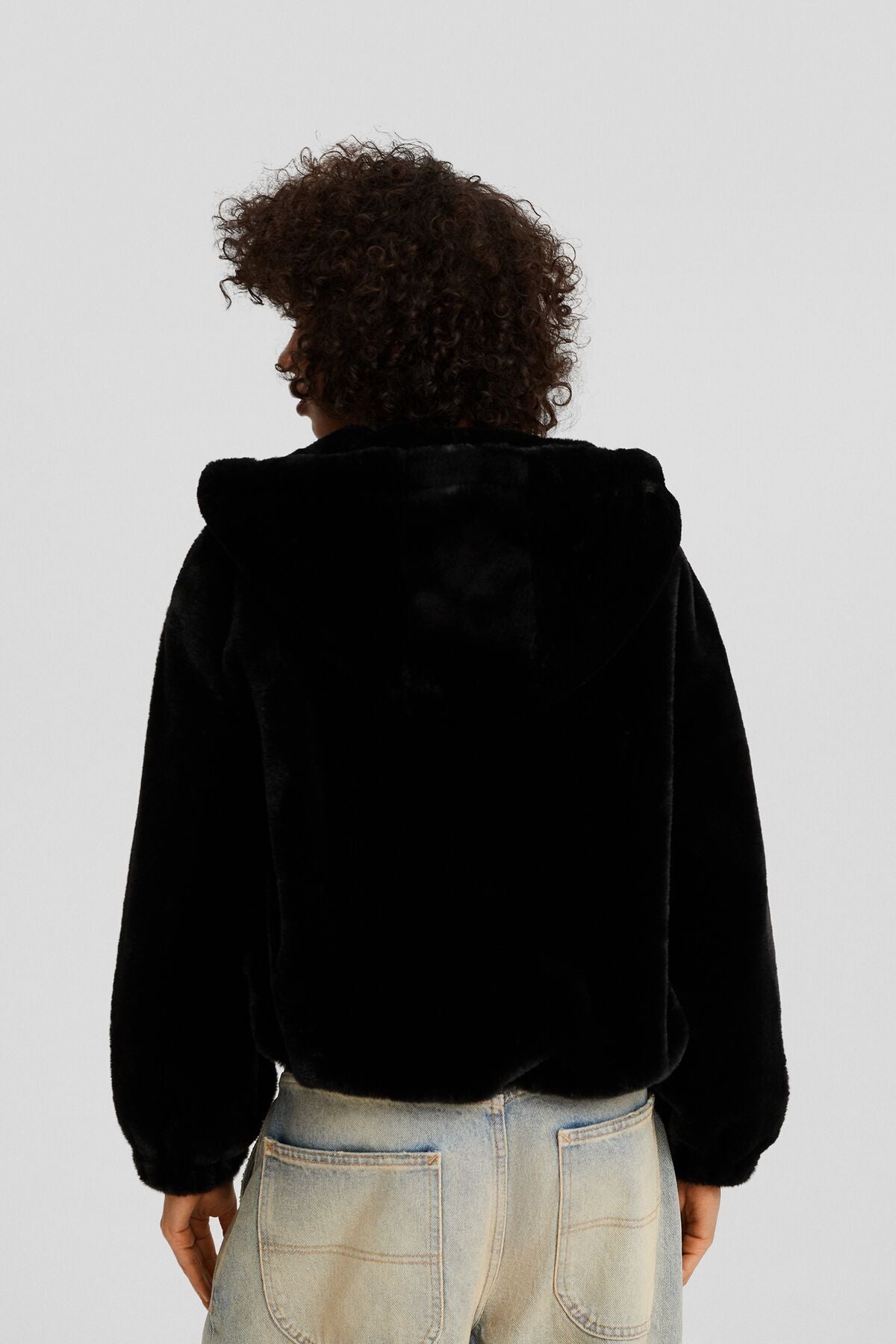 جاكيت Bershka لون أسود