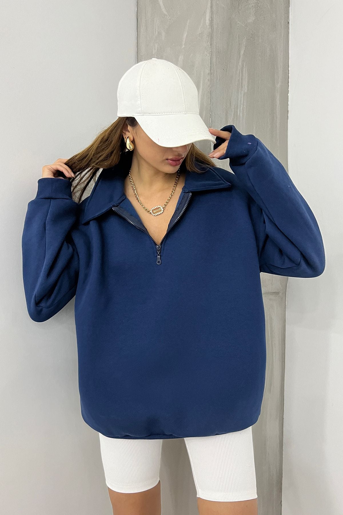 هودي Sun Victoria لون أزرق غامق