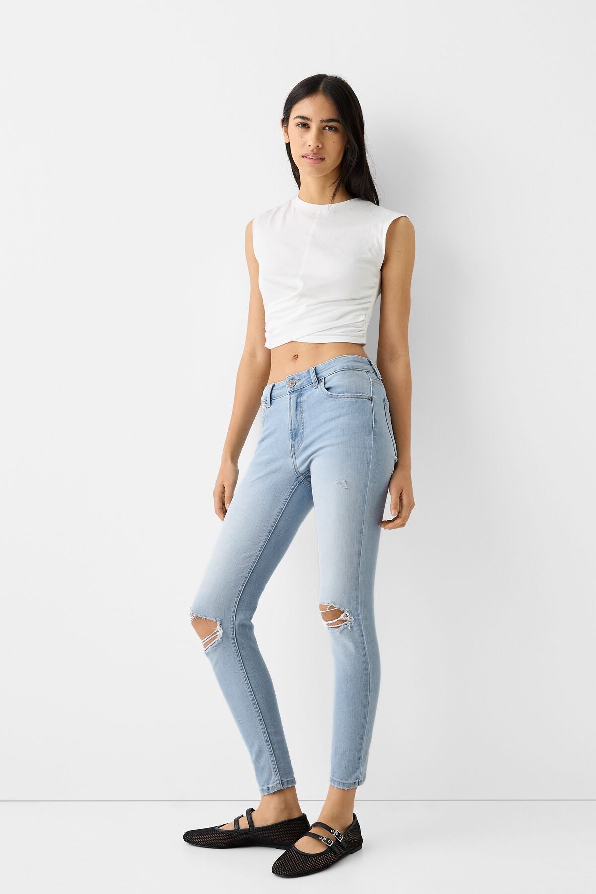 جينز Bershka لون أزرق غامق
