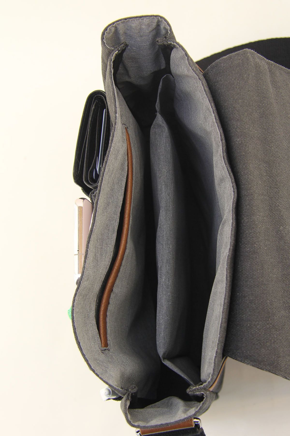 حقيبة كتف عملية HNB لون بني