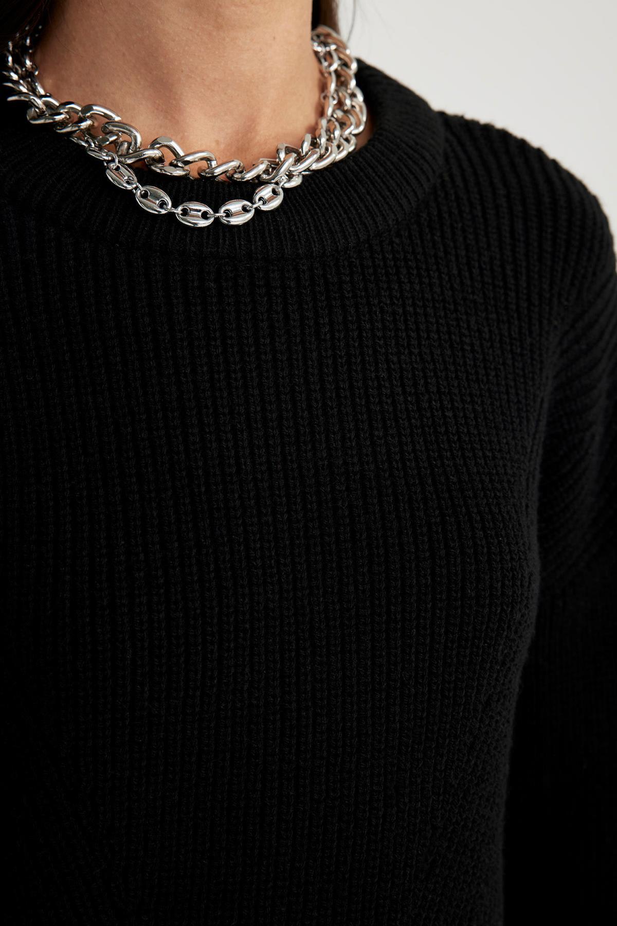 كنزة Defacto لون أسود