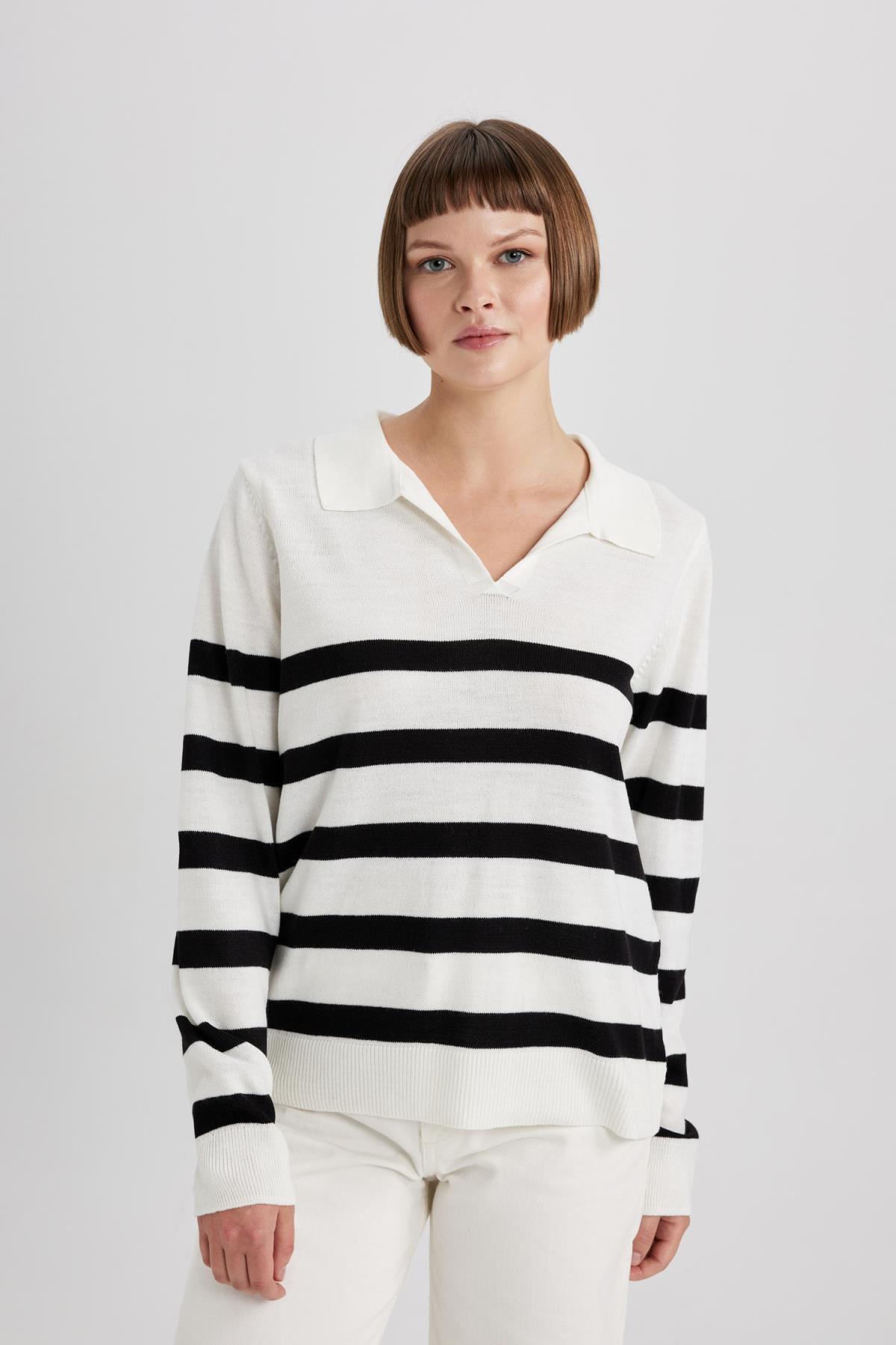 كنزة Defacto لون بيج فاتح