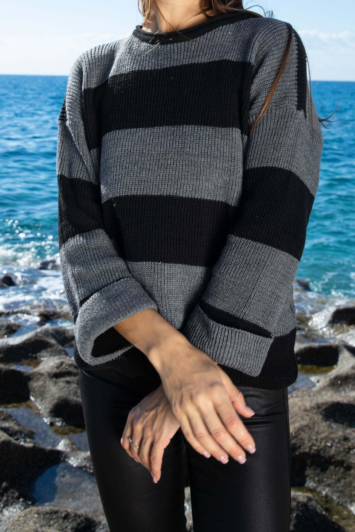 كنزة BertoNelly لون أسود