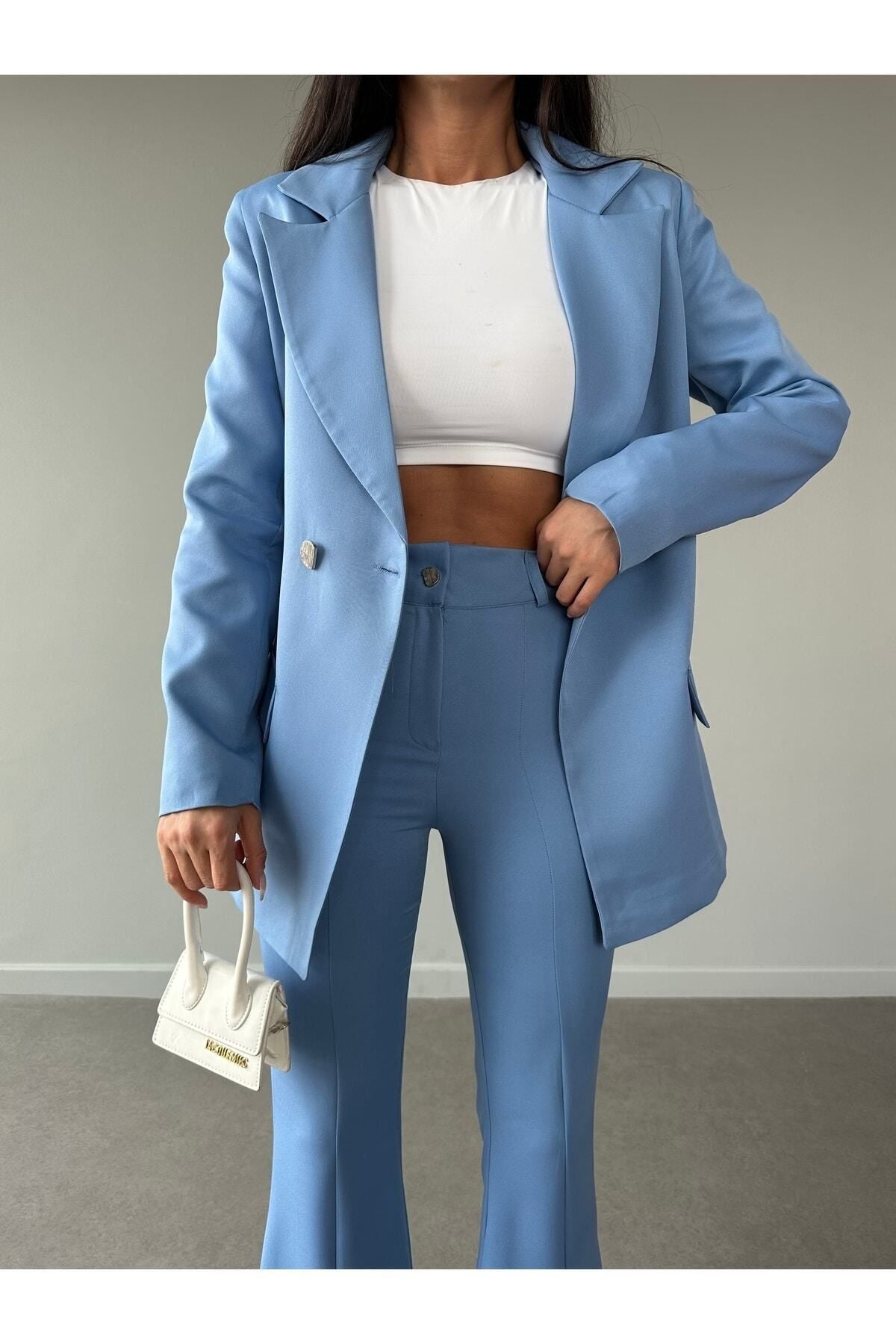 بدلة Female Clothing لون أزرق
