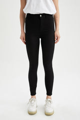 جينز Defacto لون أسود