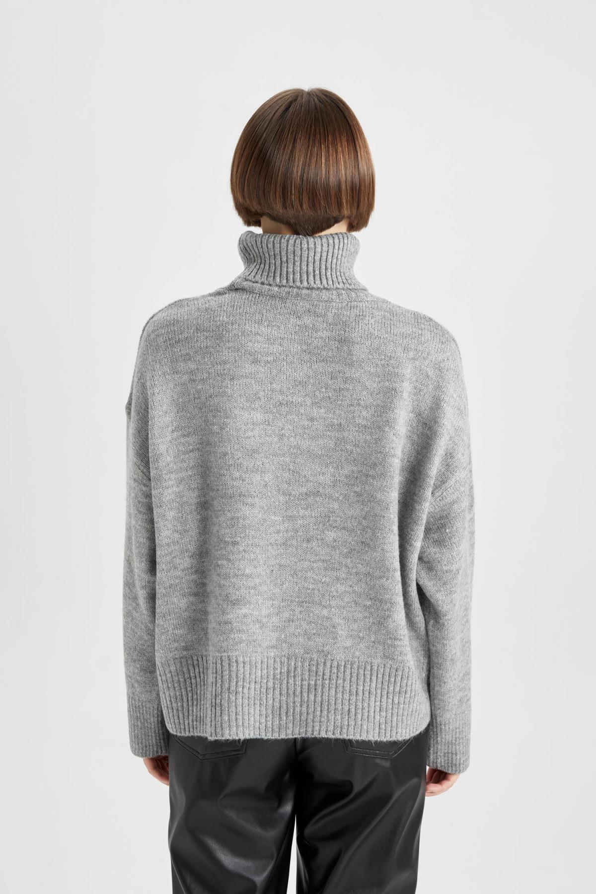 كنزة Defacto لون رمادي