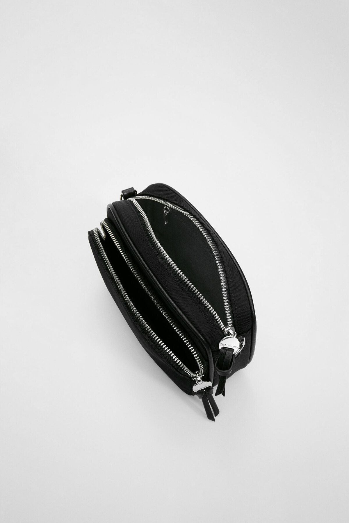 حقيبة كتف Stradivarius لون أسود