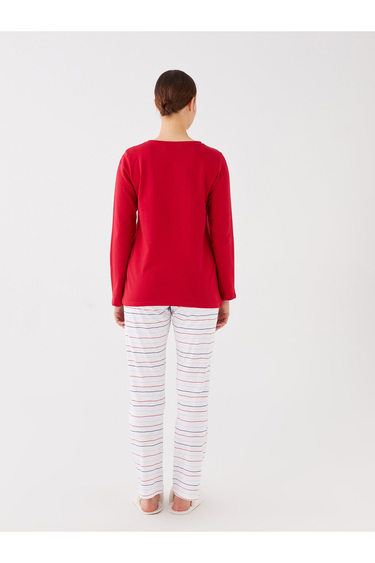 طقم بيجاما LC Waikiki لون أبيض