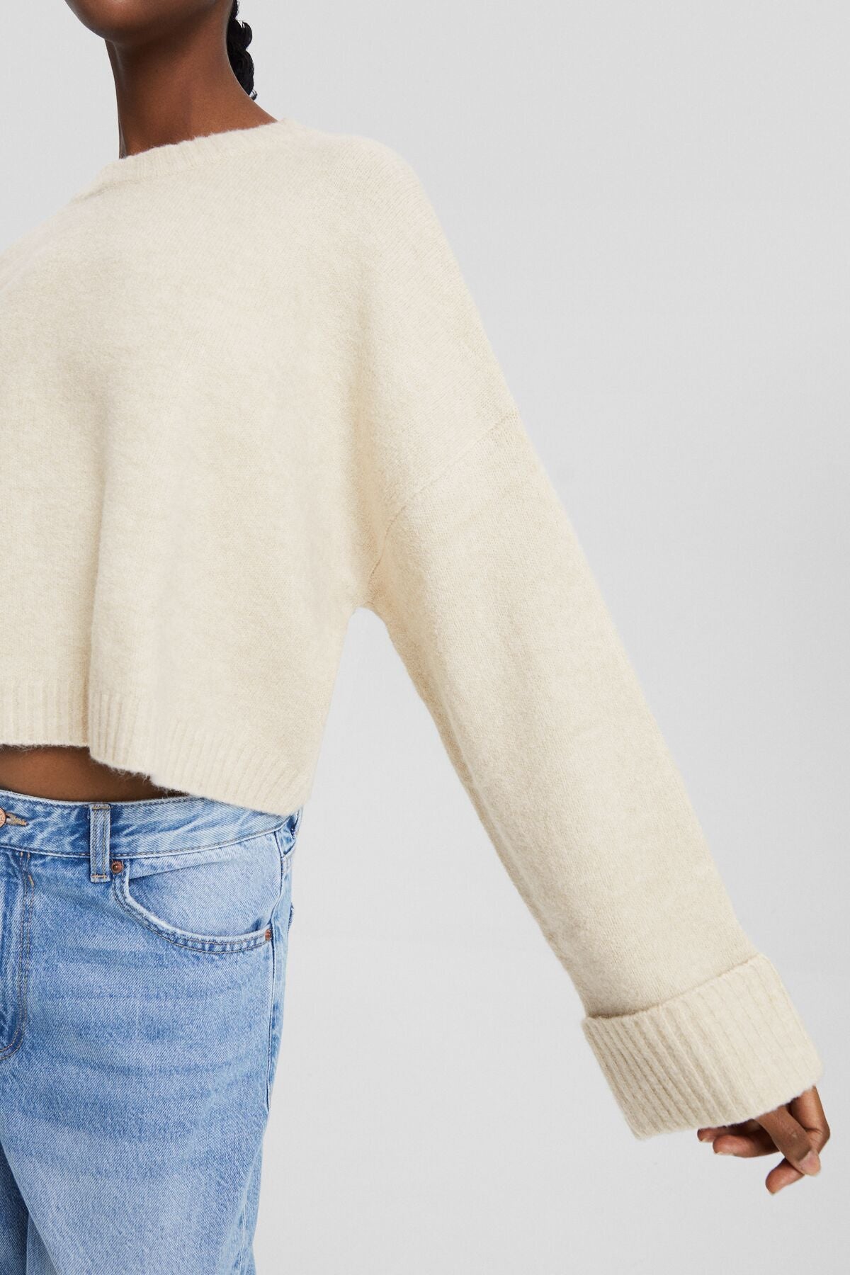 كنزة Bershka لون بيج