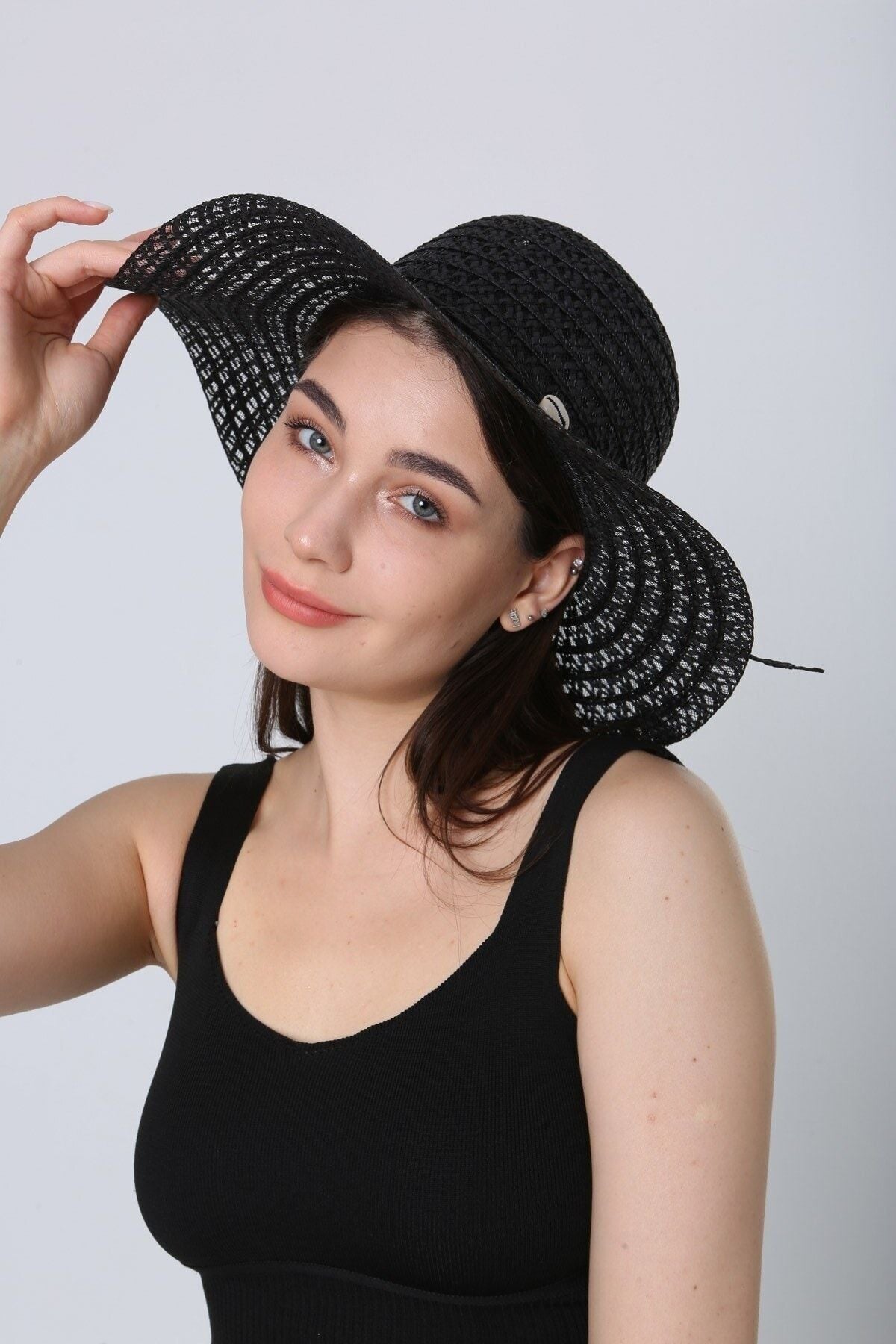قبعة Luminos Butik لون أسود