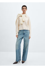 كنزة MANGO لون بيج فاتح