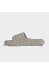 شبشب رياضي adidas لون بني