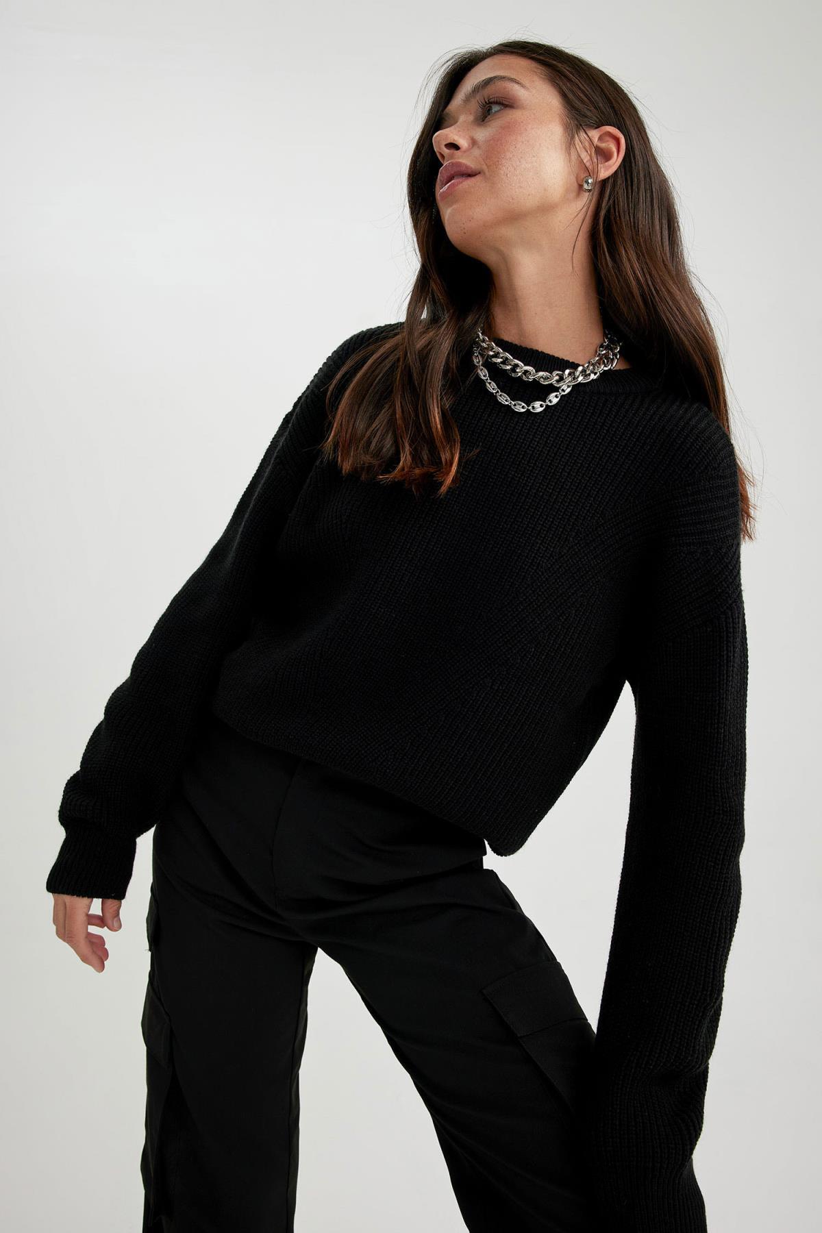 كنزة Defacto لون أسود