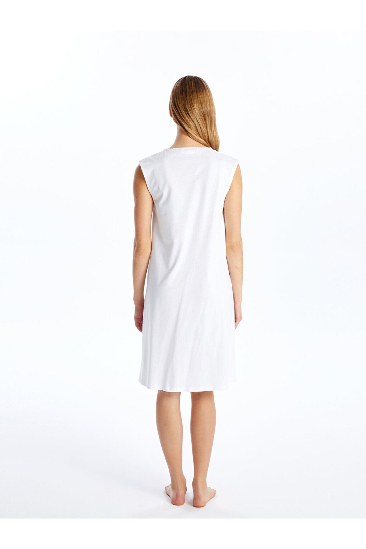 طقم بيجاما LC Waikiki لون أبيض