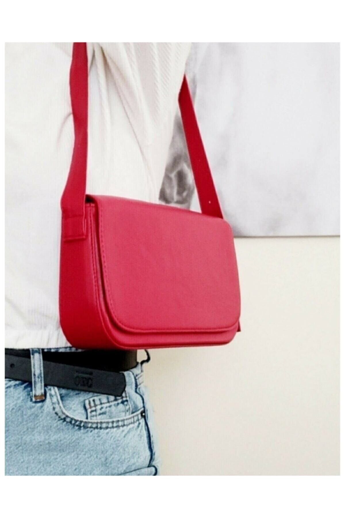 حقيبة كتف bag&more لون أحمر