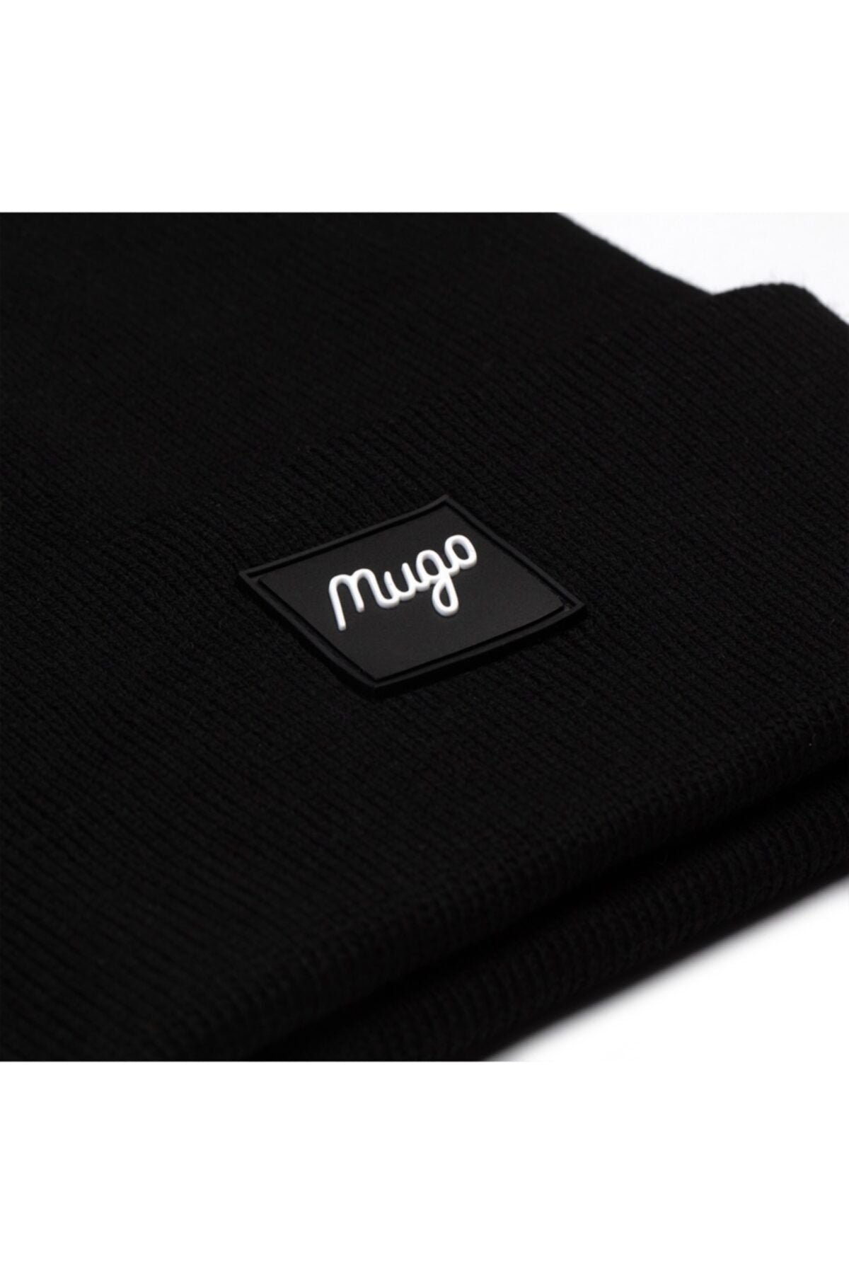 قبعة شتوية mugo لون أسود