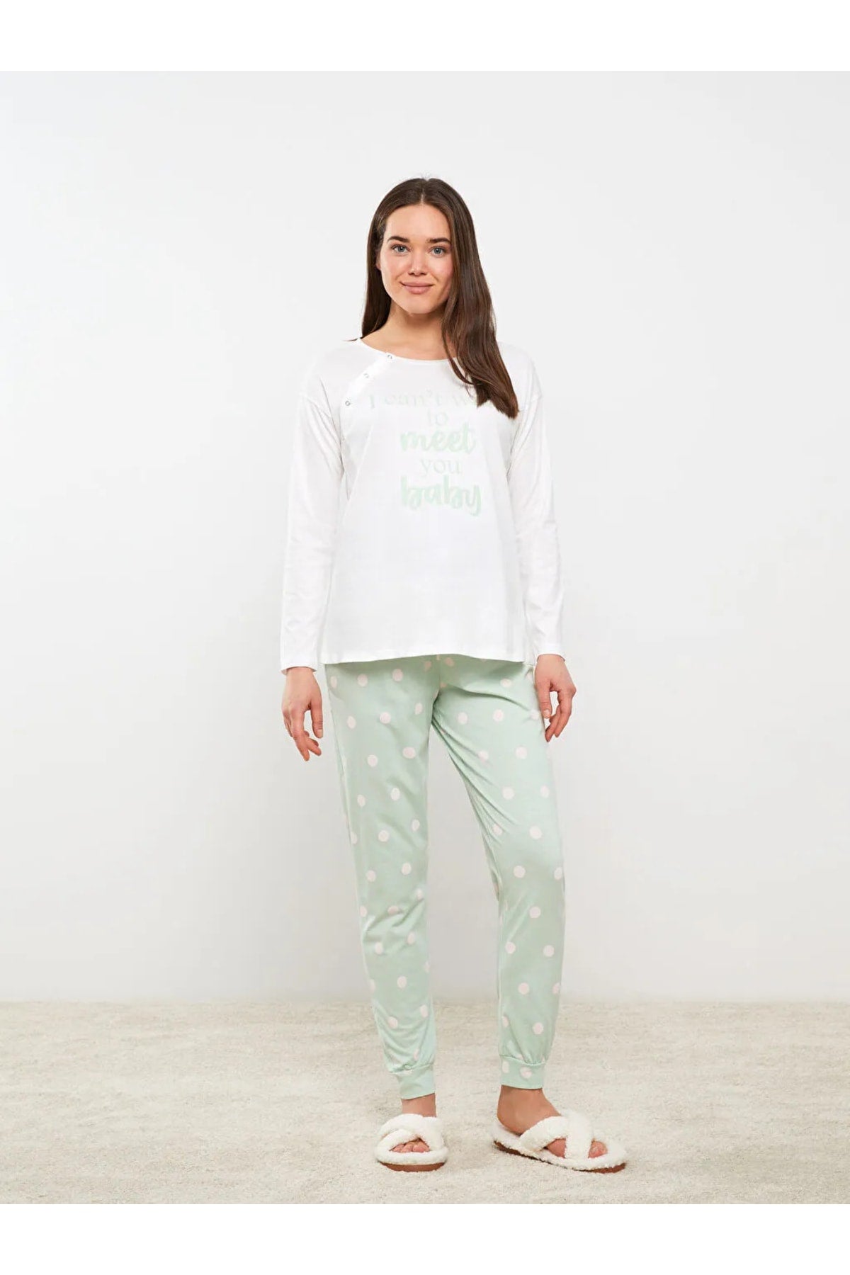 طقم بيجاما LC Waikiki لون أخضر