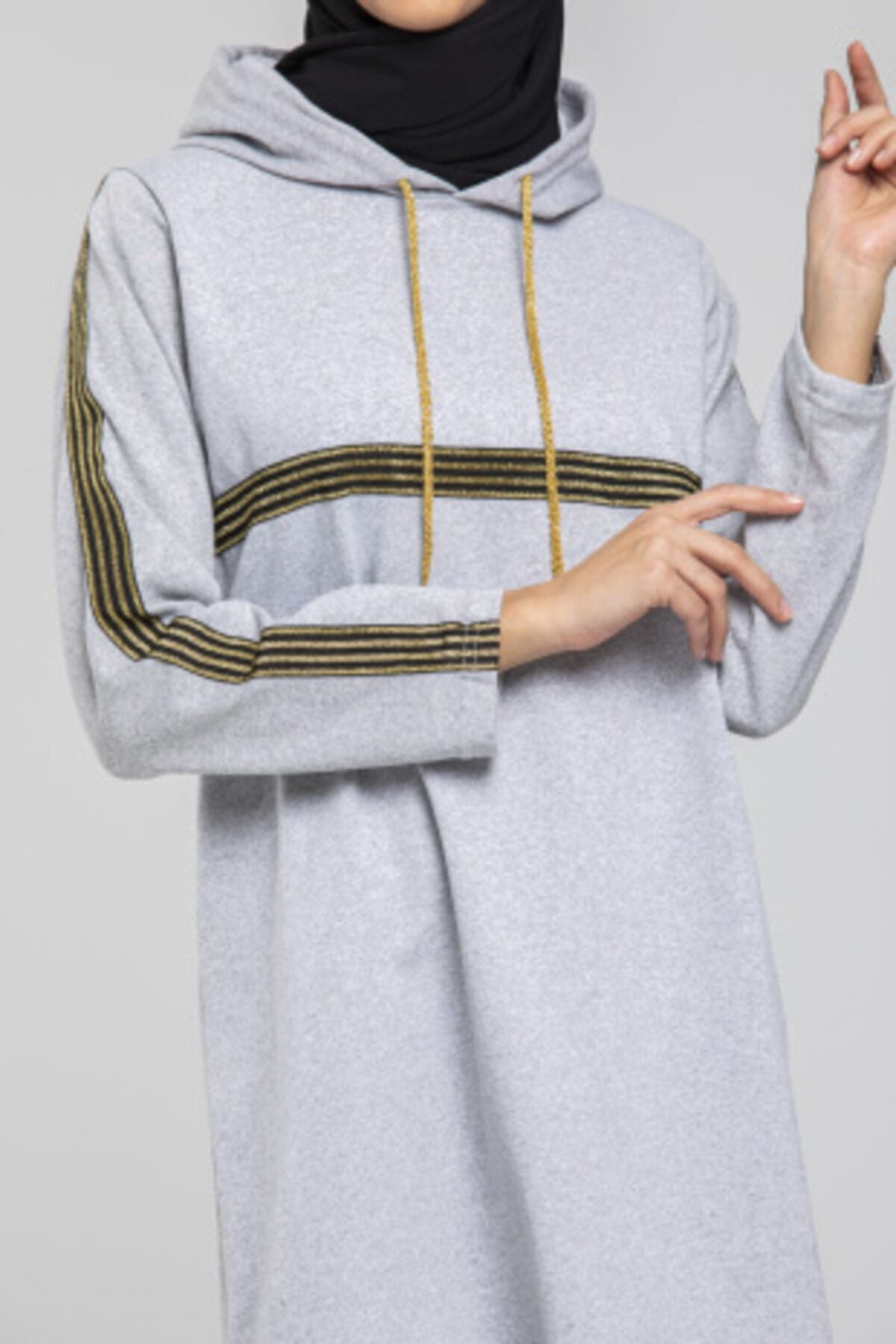 طقم رياضي CNG MODA لون رمادي