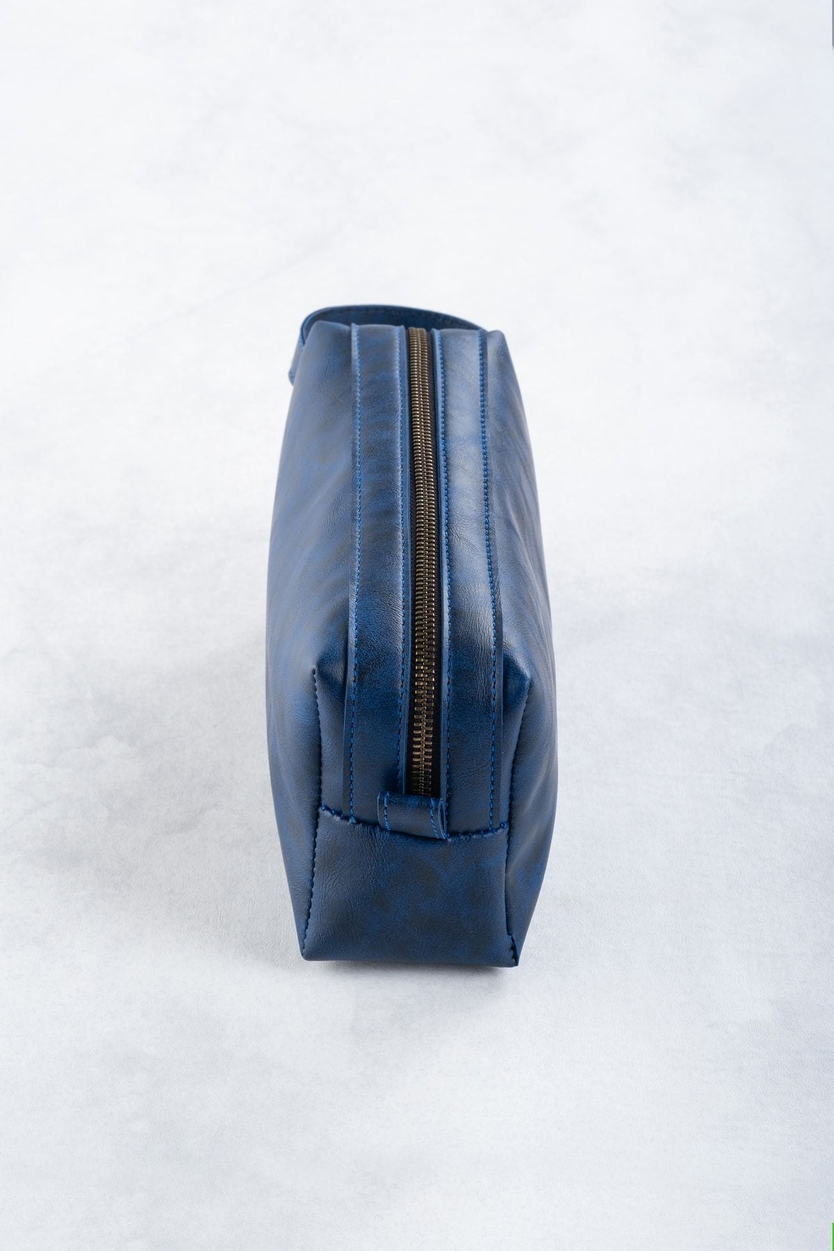 حقيبة يد dk leather لون أزرق غامق