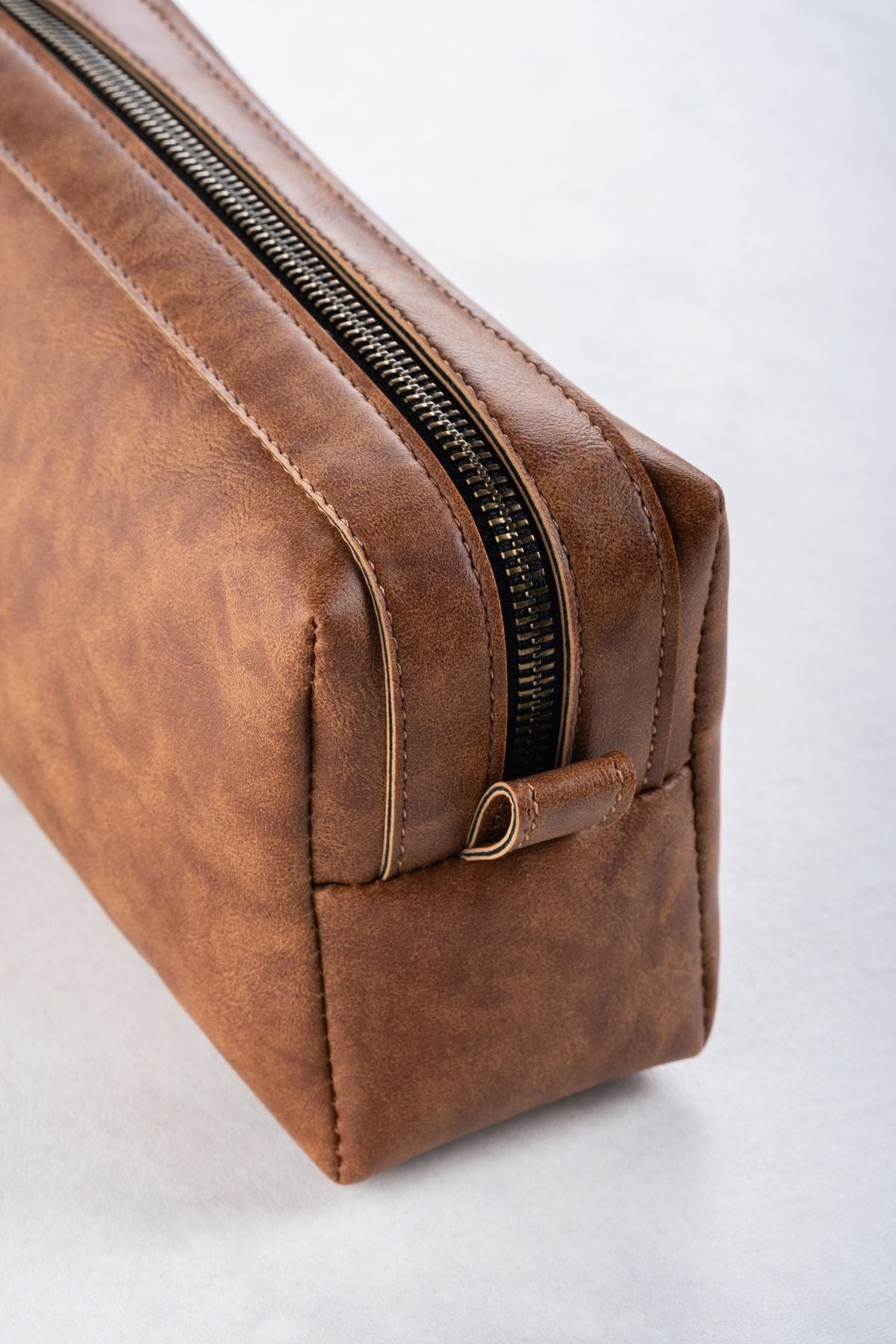 حقيبة يد dk leather لون بني