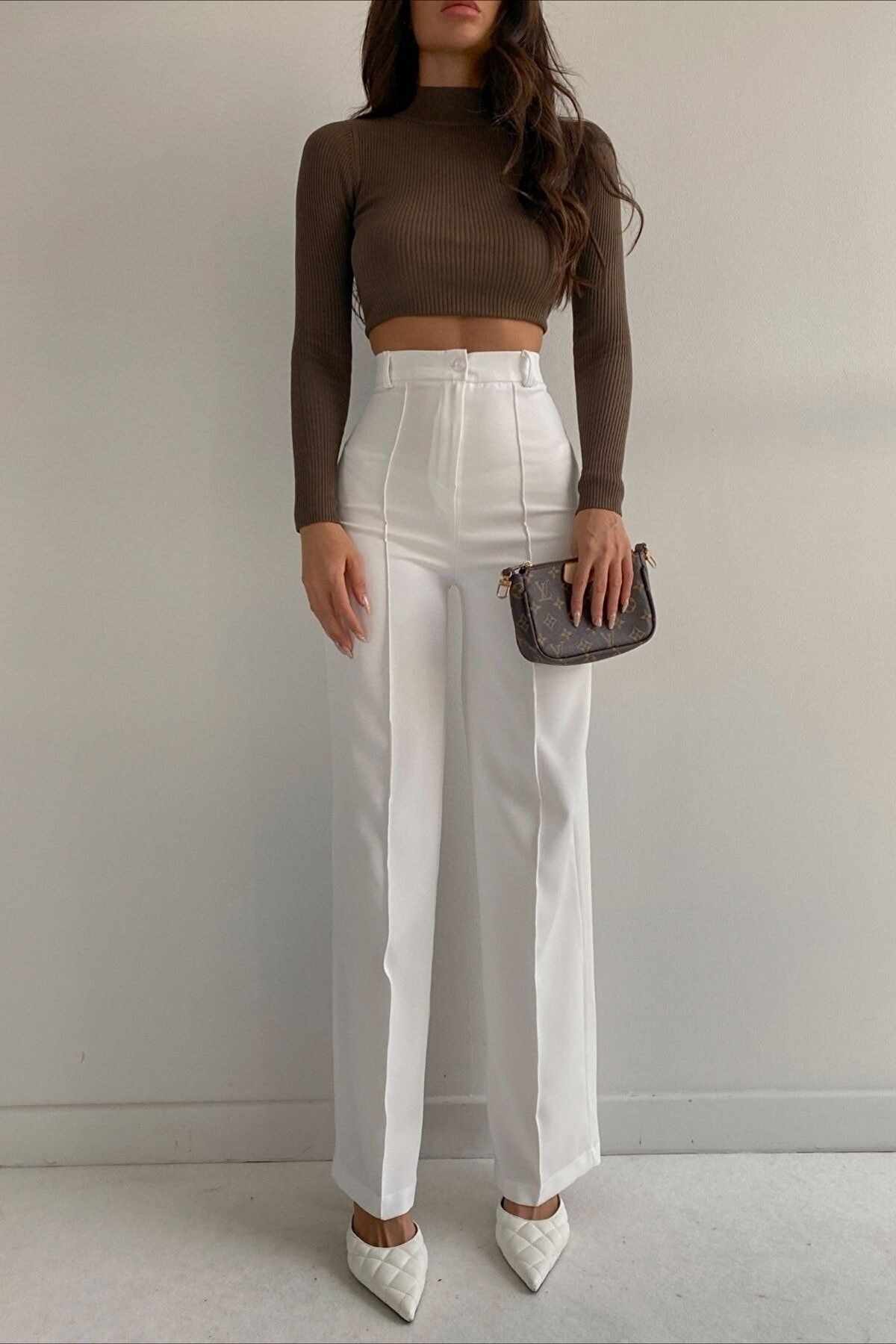 جينز Livik لون أبيض