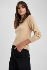 كنزة Defacto لون بيج