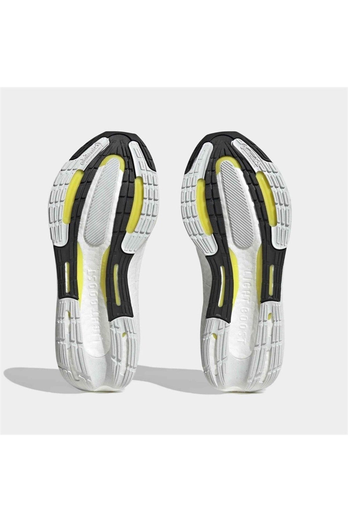 حذاء الجري adidas لون أسود
