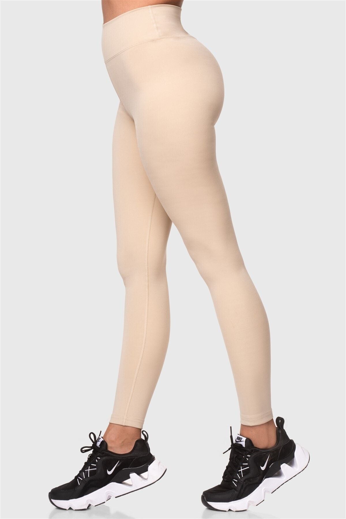 تايت Superstacy لون بيج