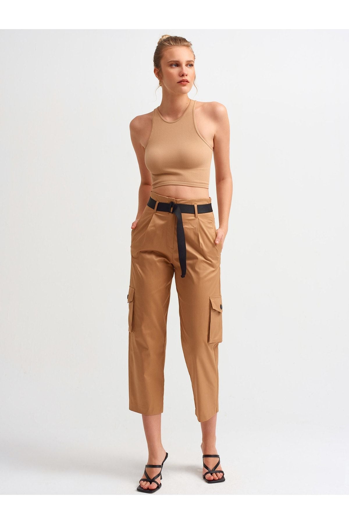 كنزة بدون أكمام Dilvin لون بني