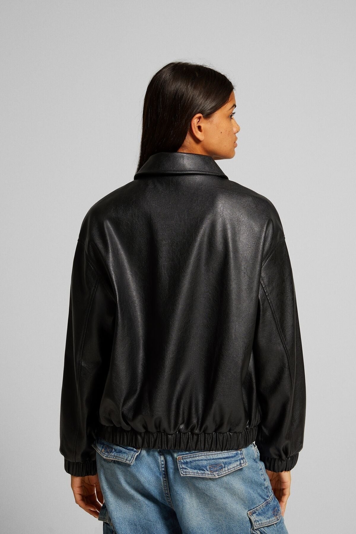 جاكيت Bershka لون أسود