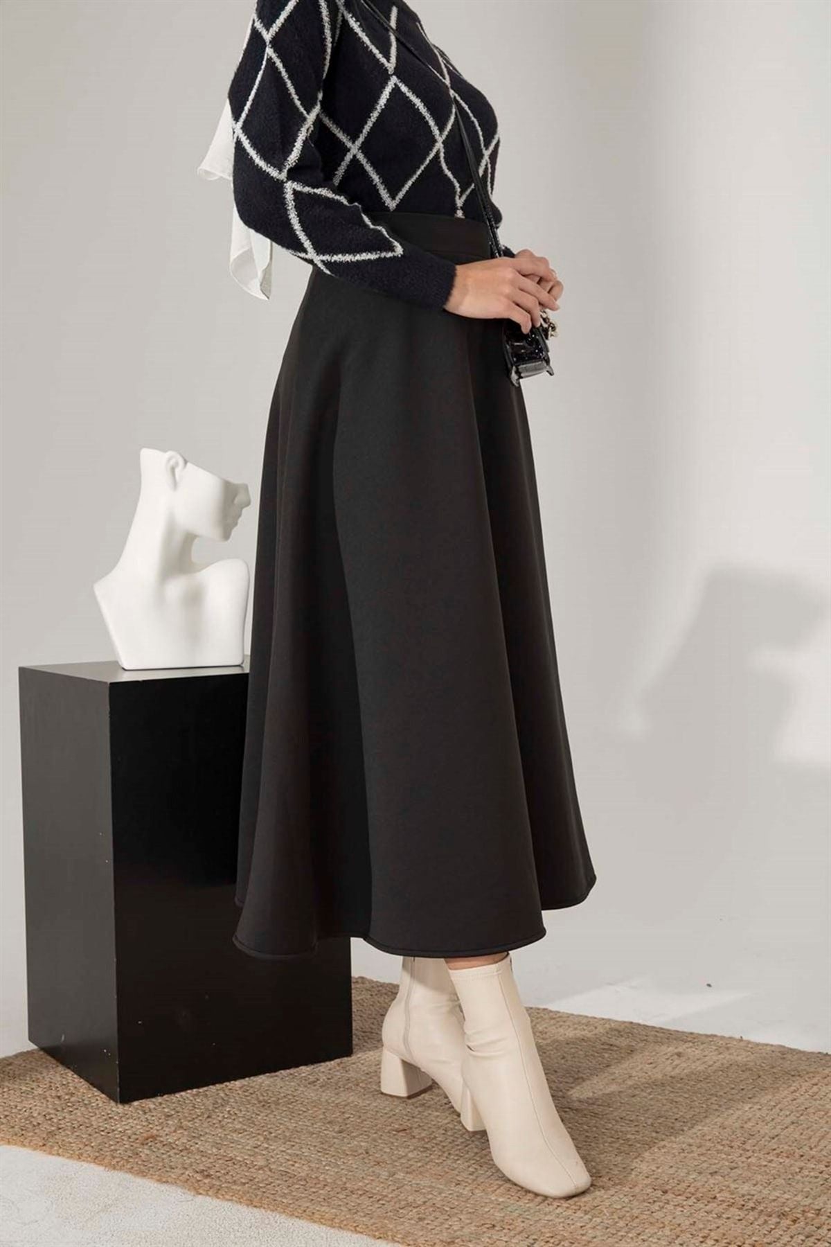 تنورة CNG MODA لون أسود