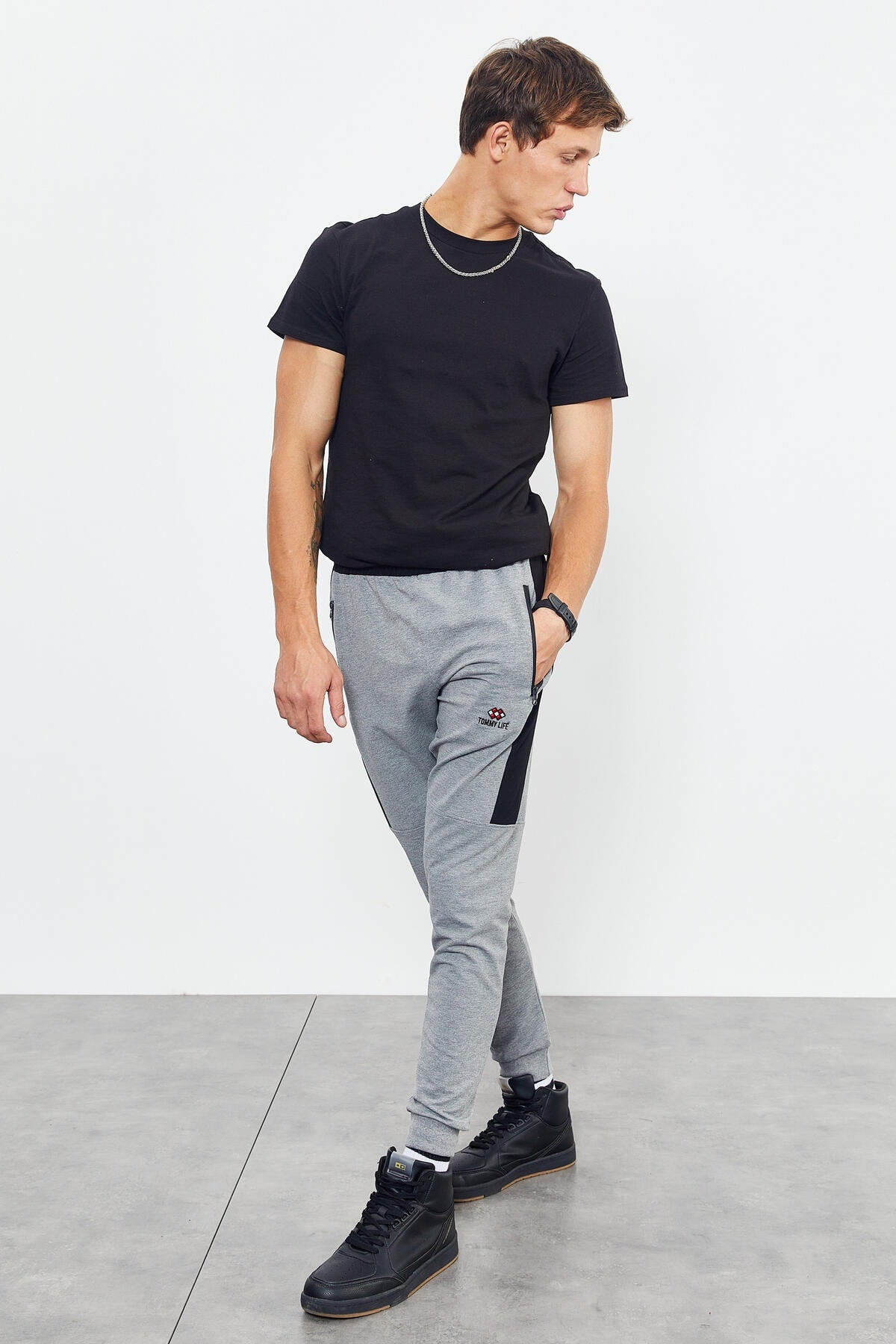 بنطال رياضي TOMMY LIFE لون رمادي