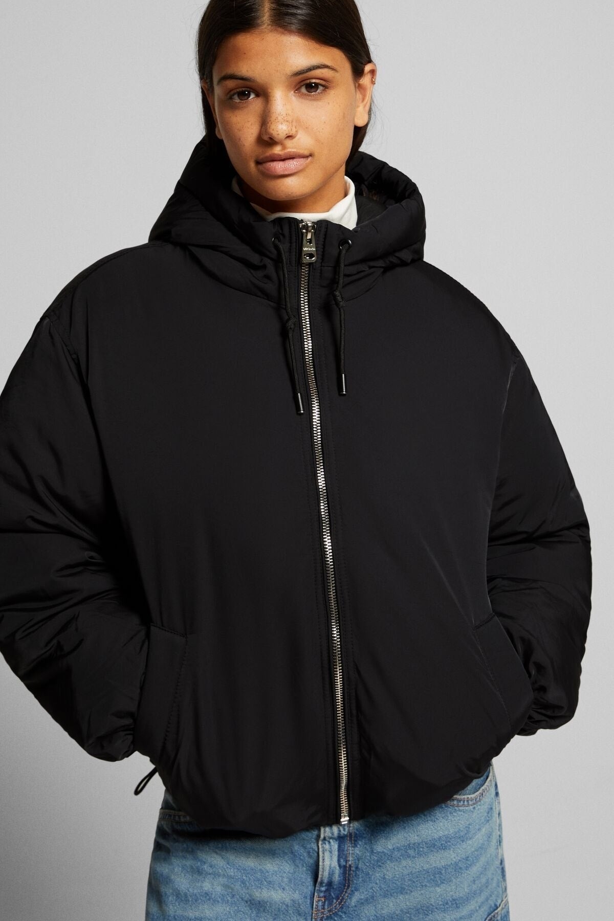 جاكيت Bershka لون أسود