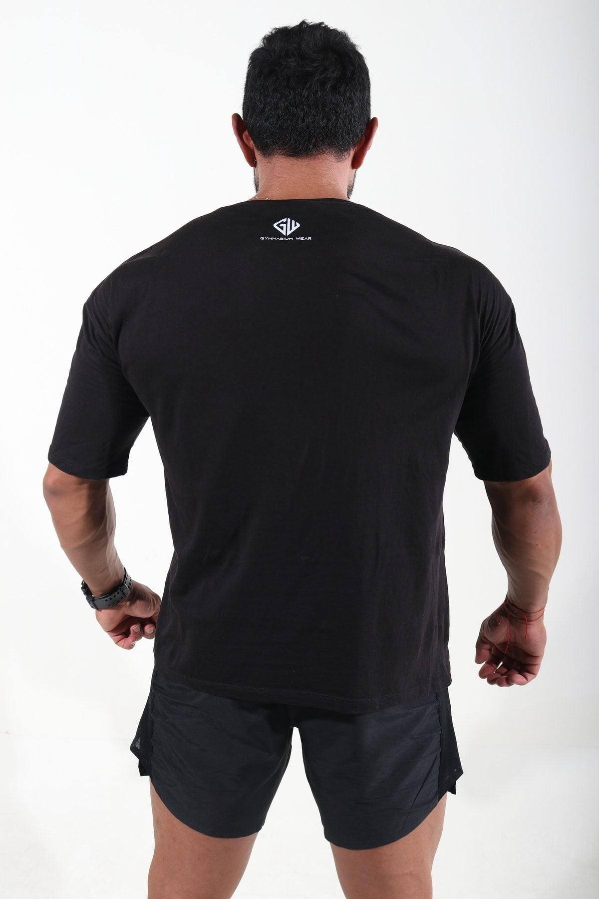 تيشيرت GYMNASIUM WEAR لون أسود
