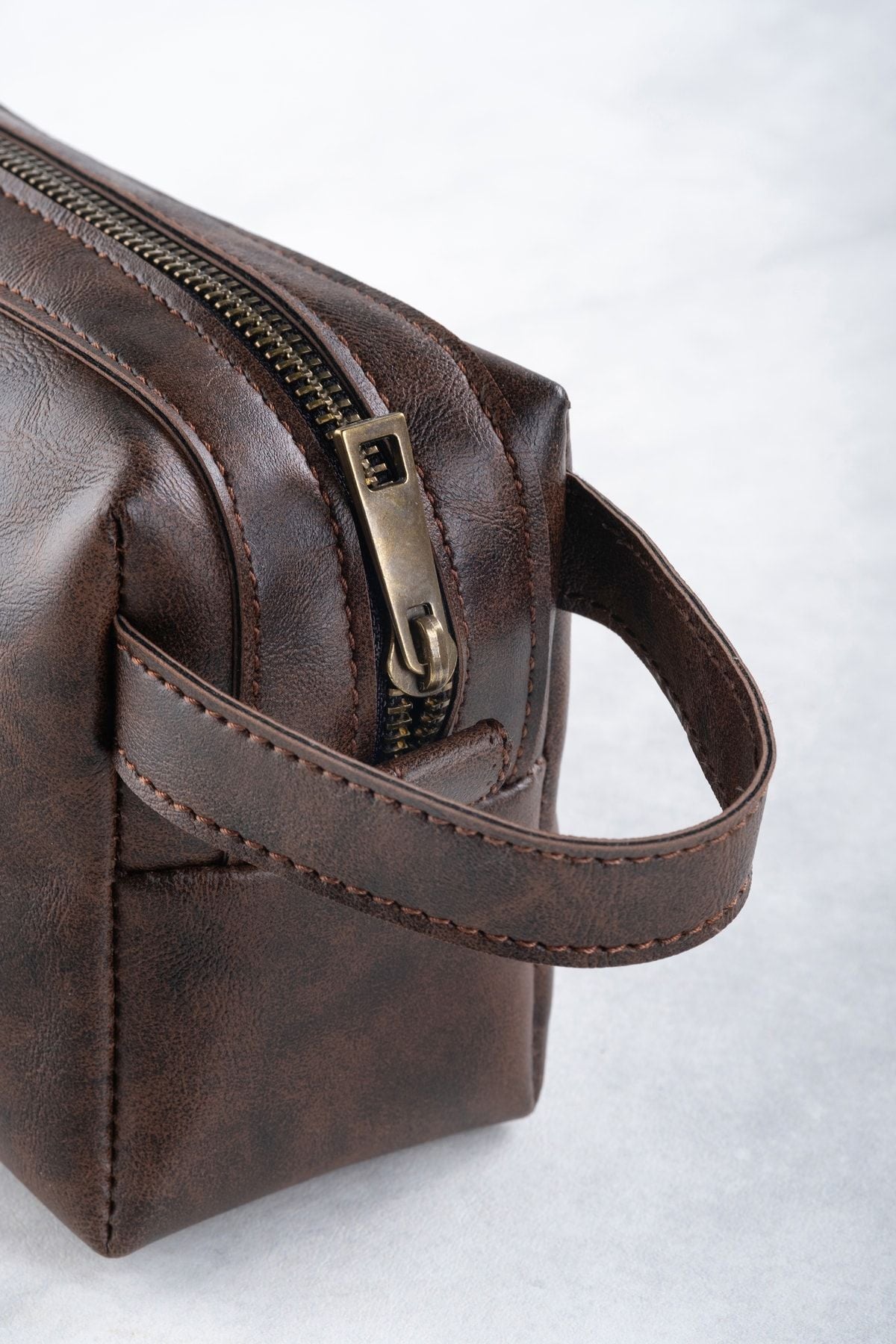 حقيبة يد dk leather لون بني